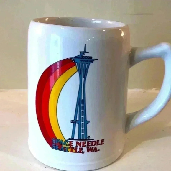 Vintage Seattle Space Needle mug. - Picture 1 of 3